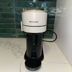 Nespresso Vertuo Next Bundle